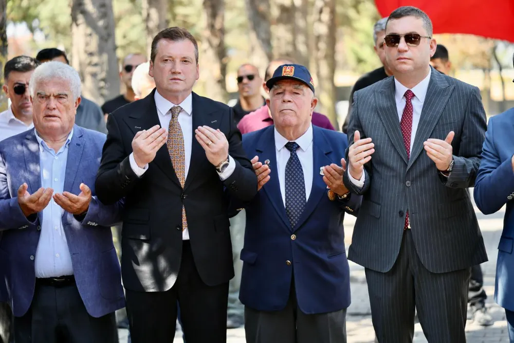 15 Temmuz Demokrasi ve Millî Birlik Günü’nde Silivri’de Şehitler Kabirleri Başında Anıldı