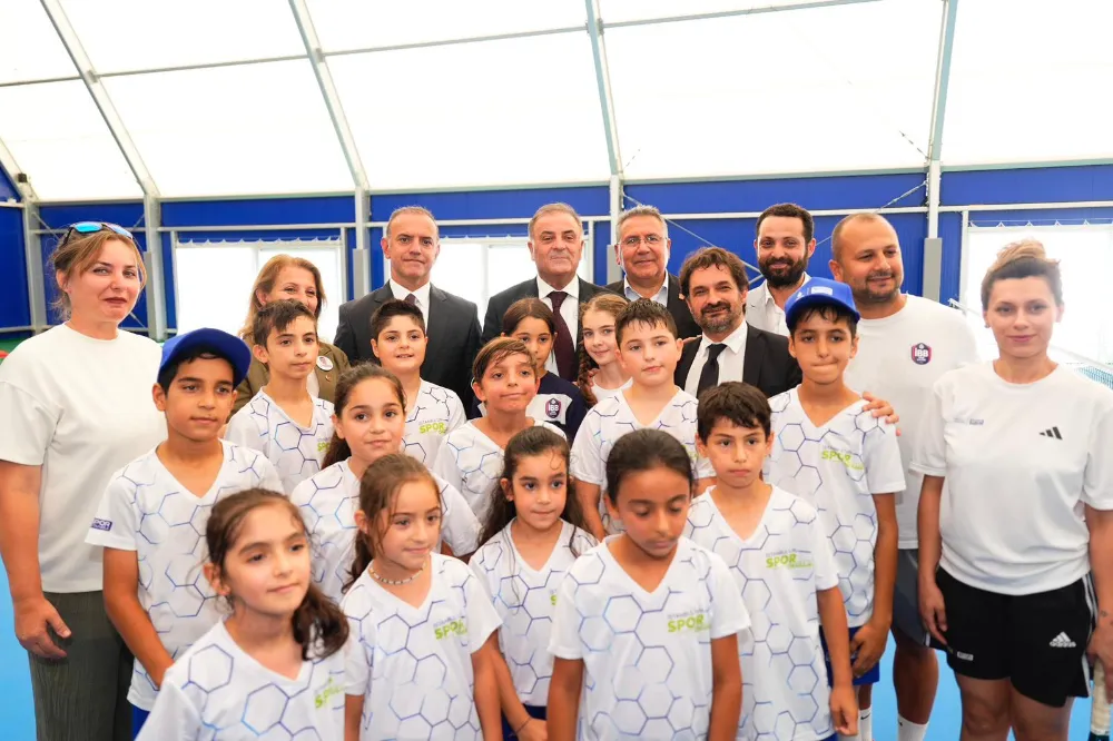 İBB’DEN SANCAKTEPE’YE SPOR YATIRIMI: SAFA TEPESİ SPOR TESİSİ HİZMETE AÇILDI
